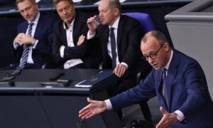 连续有两位国王访华，其中一位是建交以来首访，证明了什么？