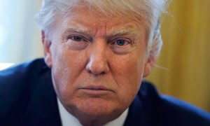 直接点名中国!特朗普紧急宣布:因为中国在贸易谈判中停止采购,美国豆农正承受巨大损失!