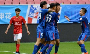 上海申花备战关键比赛,谢鹏飞或将加盟成都蓉城