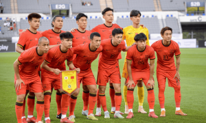 3大疑问引爆众怒!足协选帅黑幕浮出水面,国足未来恐再陷深渊