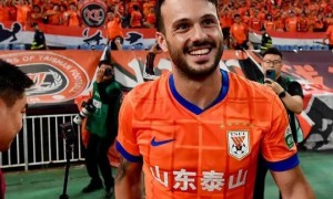 聚焦泰山队冬窗布局,外援去留引关注,本土阵容将迎来新调整